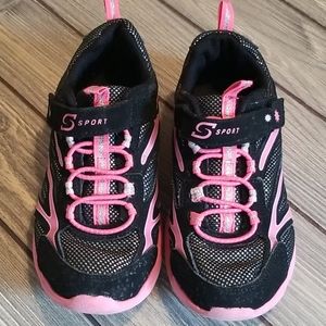 Girl's Black & Pink S Sport  Shoe sz 1